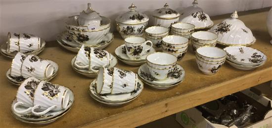 Late 18C/early 19C Worcester part spiral-fluted  tea service, decorated mauve & gilt floral sprays (50+)